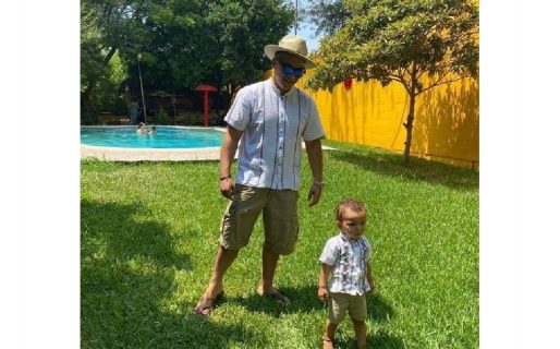 Ella quiso abortar, él lo impidió y crió solo al bebé: “No perjudicó mi juventud”