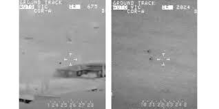 Captan un extraño objeto que vuela a gran velocidad y se divide en dos