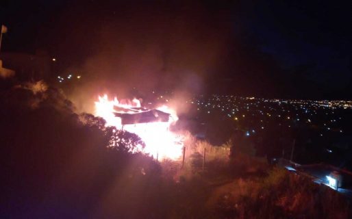 Pérdidas totales en el incendio de una precaria vivienda