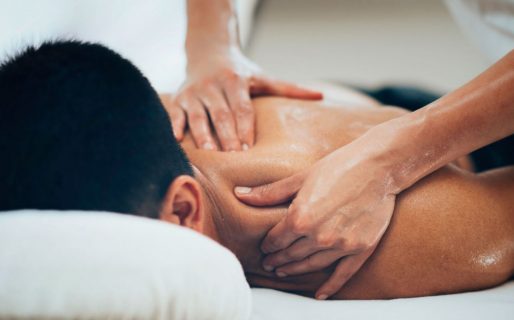 Sacó turno para una sesión y terminó apuñalando en el cuello a la masajista