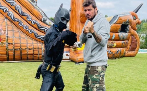 Tinelli contrató a un Batman “escuálido” para el cumpleaños de su hijo y fue furor en las redes