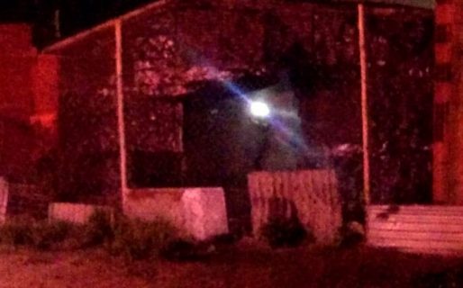 Usurpan modesta vivienda, la Policía los desaloja y regresan a incendiarla