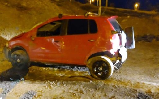 Se le cayó el auto por un barranco y aseguró que «se fue para abajo solo»