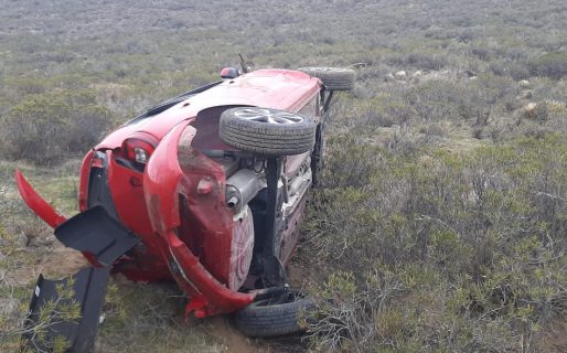 Una mujer y sus pequeños hijos resultaron heridos tras un vuelco en la “Bajada de los Palitos”