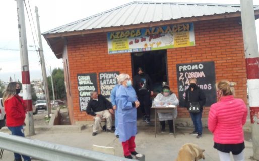 Vacunaron contra la gripe en un almacén del barrio Pietrobelli