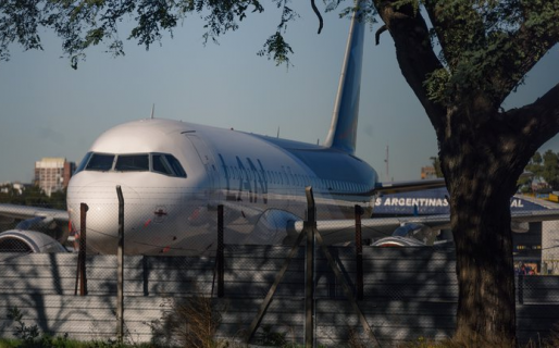 El último avión que quedaba de la flota de Latam Argentina ya fue trasladado de Aeroparque a Chile