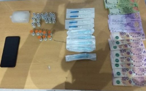 Vendía vacunas Sinopharm en una plaza a 5 mil pesos la dosis