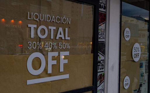 Después de un año de pandemia y restricciones cerraron casi 23.000 empresas y se perdieron 235.381 empleos