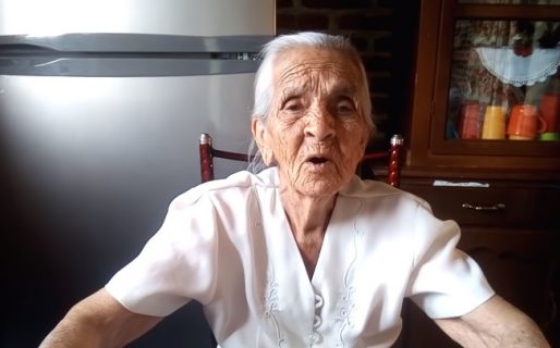 Tiene 88 años, es Youtuber, y pidió que miren sus videos para tener algún ingreso ya que no puede trabajar