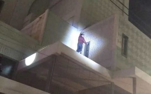 Un hombre alcoholizado se subió al techo de la Catedral para sacarse fotos