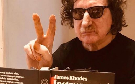 ¡Vacunado! Charly García recibió la primera dosis de la Sputnik V