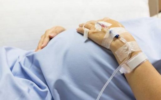 Una mujer embarazada se recupera del Covid-19 y sale de terapia intensiva