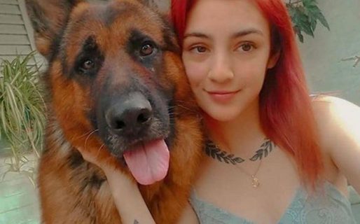 Tenía 22 años y murió tras esperar por una cama acostada en el pasillo del hospital