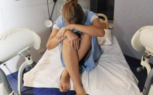 Médico le ofreció un aborto gratis a cambio de sexo