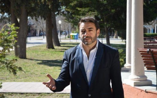 Prohíben a municipales usar el celular: ”Dejen de sacar fotitos haciendo boludeces en horario de laburo”