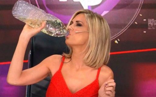 Viviana Canosa al Presidente: «Nos tiene que agradecer que no prendemos fuego la Casa de Gobierno»