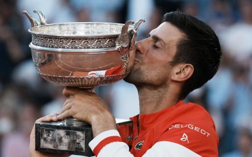 Djokovic ganó la final de Roland Garros con una remontada para la historia
