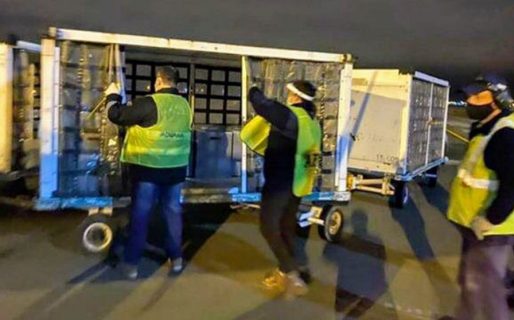 Más de 30 respiradores donados por Messi llevan 10 meses abandonados en un aeropuerto