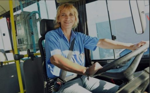 Lanzan un Programa para la contratación de mujeres como choferes de colectivos y micros