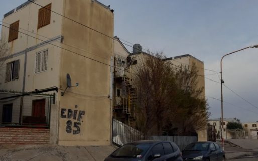 ‘Las 1008’: temen el derrumbe de un edificio que ya está inclinado
