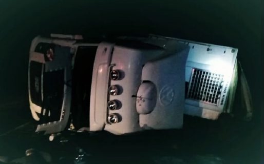 Volcó un camión que tenía como destino Comodoro