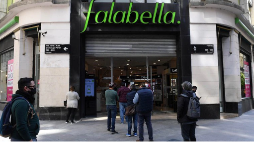 Falabella se va de Argentina y remata computadoras, televisores y más de 10.000 productos: cómo y cuándo participar
