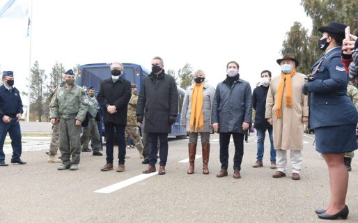 El Ministro Agustín Rossi ya arribó a la ciudad