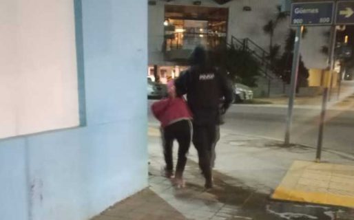 Quiso ingresar a la sala internación y después apedreó el hospital