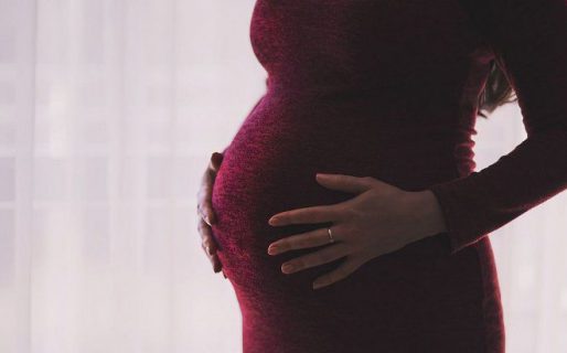 Covid-19: Vacunarán a las embarazadas tengan o no factores de riesgo