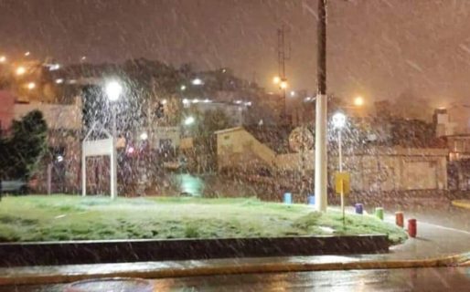 Anticipan que las nevadas podrían seguir durante la madrugada