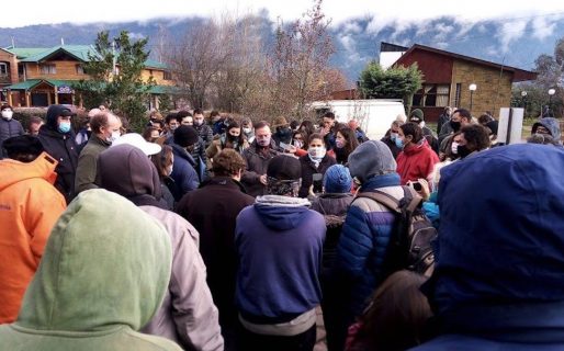 Vecinos de Lago Puelo intentaron tomar el edificio municipal