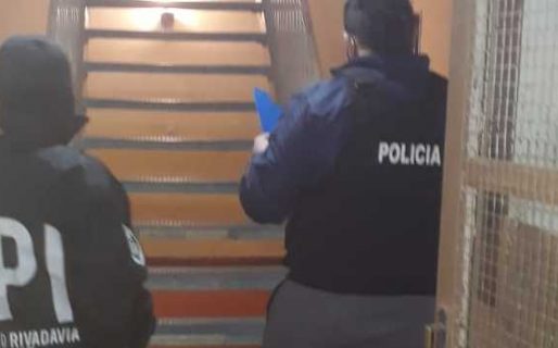 Identificaron a un joven y a la mujer de la banda que asaltó la feria de la Kennedy