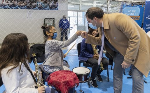 Luque valoró a los trabajadores de la salud como los héroes del presente