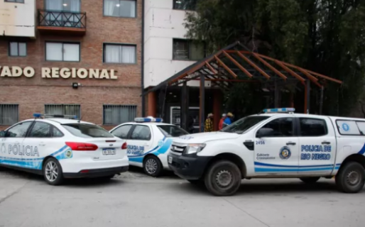 Tenía Covid, se arrojó del segundo piso del Hospital para escapar y murió