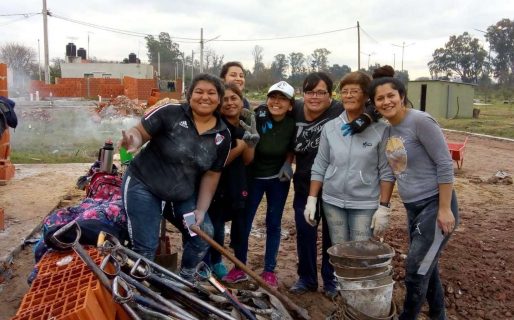 La lucha de dos madres por una vivienda digna