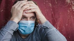 Los síntomas de COVID-19 más misteriosos y prolongados: fatiga severa, dolores de cabeza crónicos y dificultad para pensar y recordar