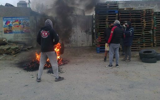 Trabajadores de una Distribuidora de zona Norte reclaman pago de sueldos atrasados