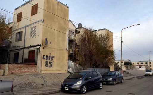 “La inclinación del edificio se dio por problemas de agua y cloacas”
