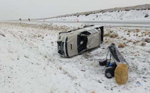 Aparatoso vuelco en Ruta 40 resulta con un joven hospitalizado