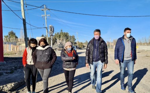 Menna y Buffa recorrieron Kilómetro 17 y oyeron las inquietudes de los vecinos