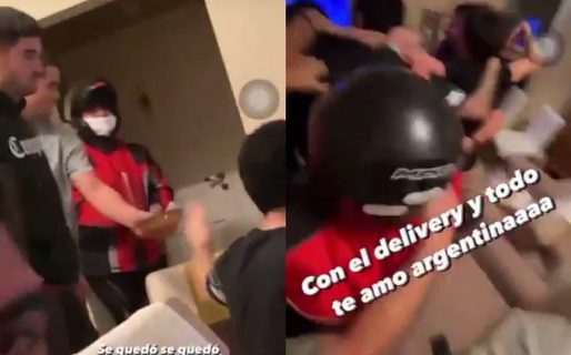 El festejo más viral: el delivery llegó con el pedido y se quedó a celebrar