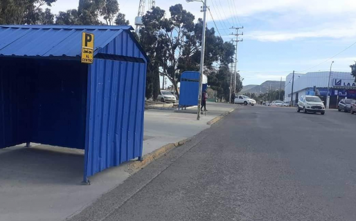 El viento casi se lleva una garita, que quedó mirando al este