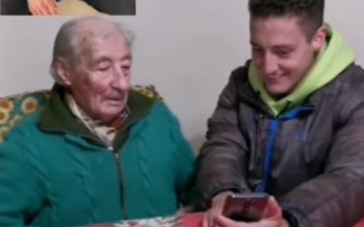 Lionel Messi sorprendió a un abuelo de 100 años que anota sus goles en un cuaderno y emocionó a todos