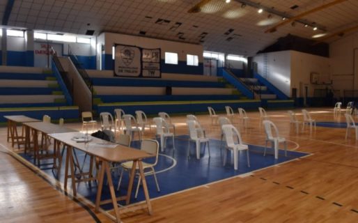 Cerró un vacunatorio en Trelew por maltrato al personal de Salud