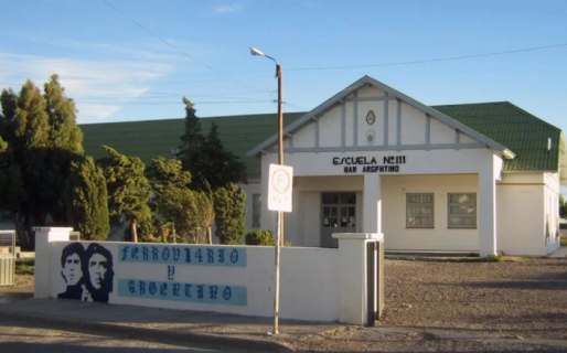 Continúa el reclamo de las familias de la Escuela N° 111: «Hace dos años que los chicos no se ven»