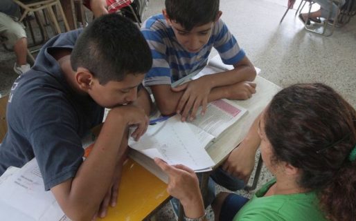 La “otra grieta”: la educación que no alcanza para empleo formal y los que cobran en dólares