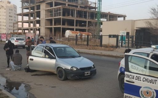 Llevaban droga, una balanza y dinero en el auto cuando los paró la Policía