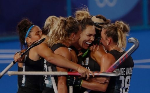 Las Leonas superaron a India y jugarán el partido por la medalla dorada del hockey