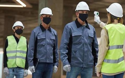 La UIA pedirá al Gobierno no pagar el sueldo a los trabajadores que no estén vacunados