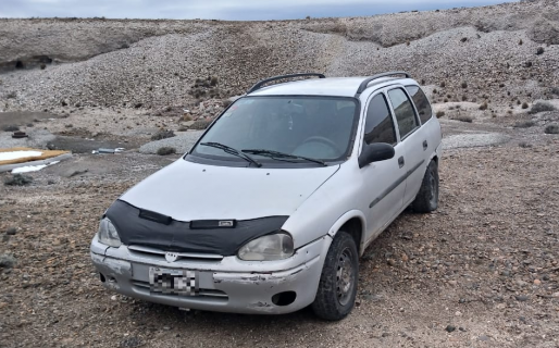Les secuestran el auto a dos sujetos por cazar liebres fuera de temporada